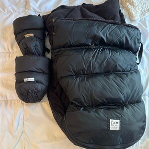 7 A.M. Enfant Black Plush Pod with matching Stroller Muffs